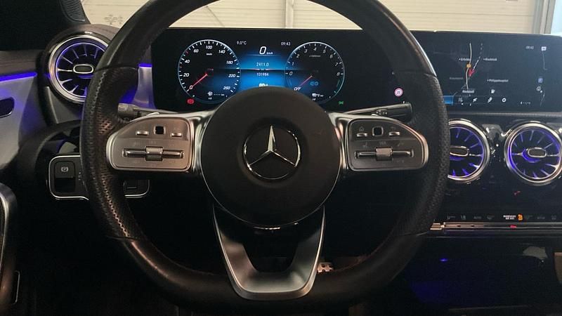 Usado Mercedes CLA250 Shooting Brake AMG line 218 HP (160 kW) 2022 Branco Carrinha