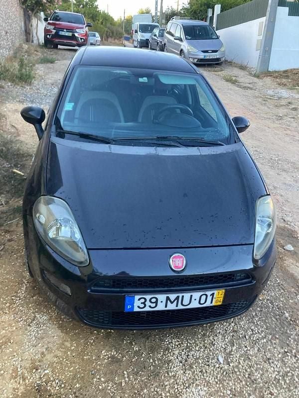 Preto Usado 2012 Fiat Punto Citadino | € 5.000 (Bom preço) - Imagem 1/4