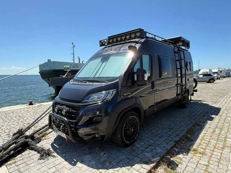 Preto Usado 2020 Fiat Ducato Van | € 90.000 - Imagem 1/4