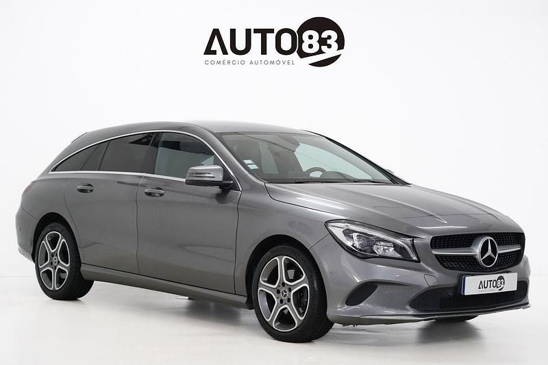 Cinza Usado 2017 Mercedes CLA180 Urban Sedan | € 14.990 (Bom preço) - Imagem 1/4