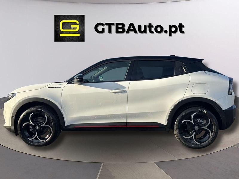 Branco Usado 2024 Alfa Romeo GT Junior Edizione Speciale SUV | € 34.499 - Imagem 1/4