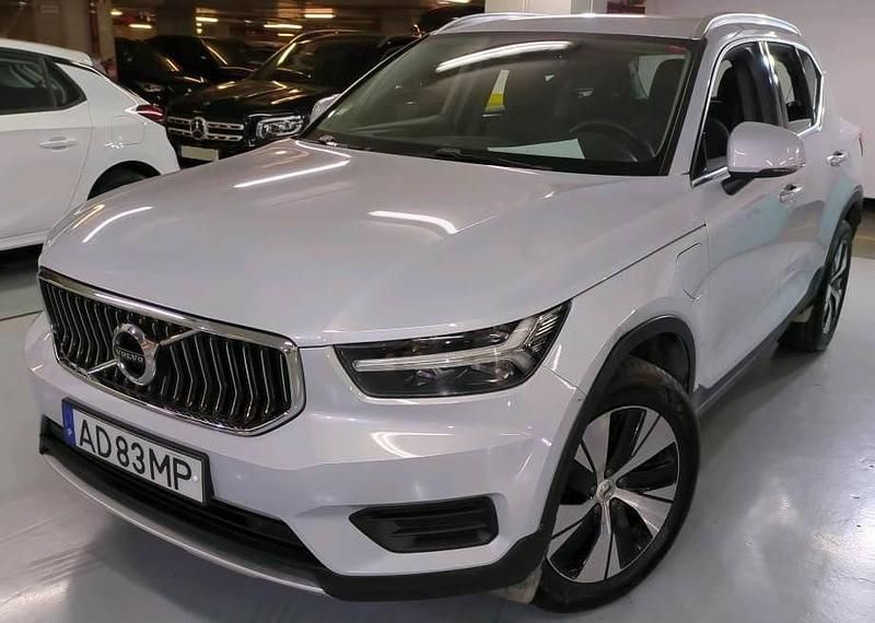 Cinzento Usado 2020 Volvo XC40 Inscription SUV | € 27.299 (Preço justo) - Imagem 1/4