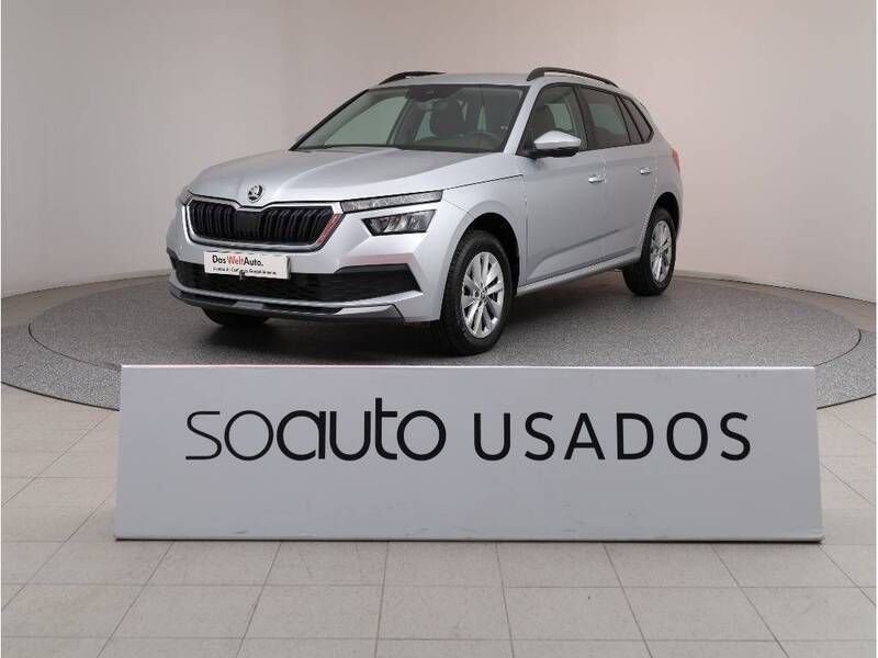Cinza claro metálico Usado 2023 Skoda Kamiq SUV | € 19.990 - Imagem 1/4