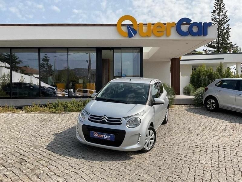 Cinza Usado 2021 Citroën C1 Feel Citadino | € 10.400 (Preço justo) - Imagem 1/4