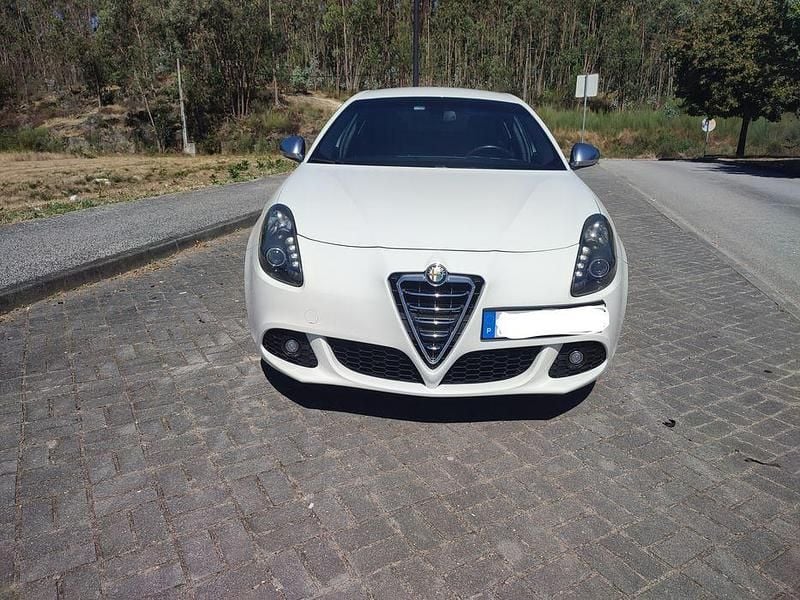 Usado 2011 Alfa Romeo Giulietta Citadino | € 7.400 (Super Preço) - Imagem 1/4