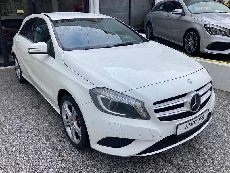 Usado Mercedes A180 Urban 109 HP (80 kW) 2014 Branco