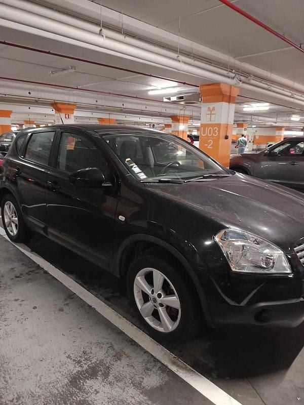 Usado Nissan Qashqai 106 HP (77 kW) 2009 Preto SUV