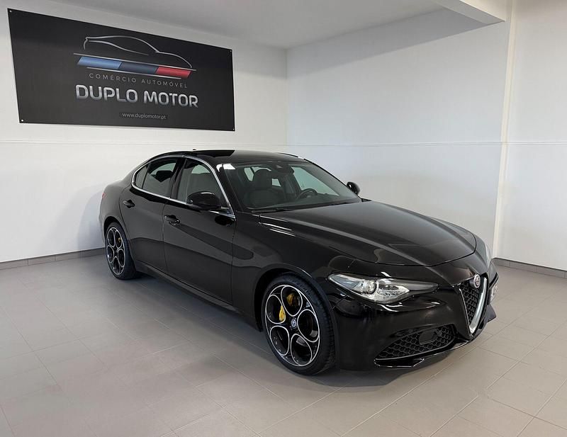Usado Alfa Romeo Giulia Super 190 HP (139 kW) 2020 Preto Sedan
