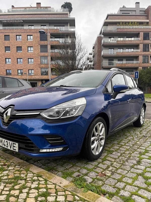Usado Renault Clio GrandTour 90 HP (66 kW) 2019 Azul Carrinha
