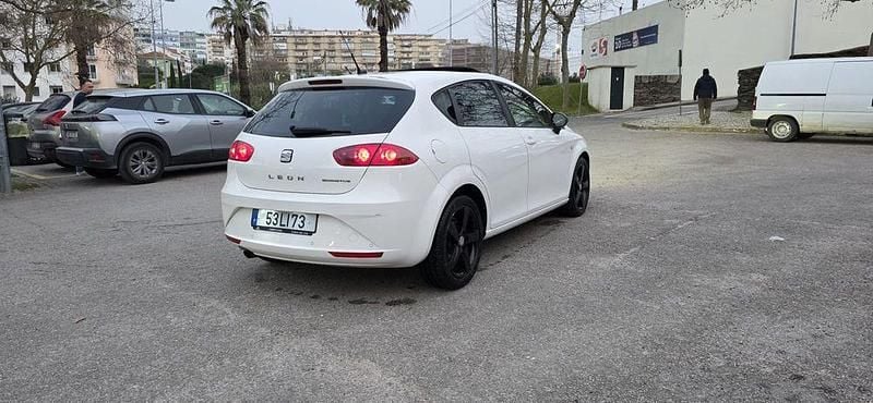 Usado Seat Leon 105 HP (77 kW) 2011 Citadino