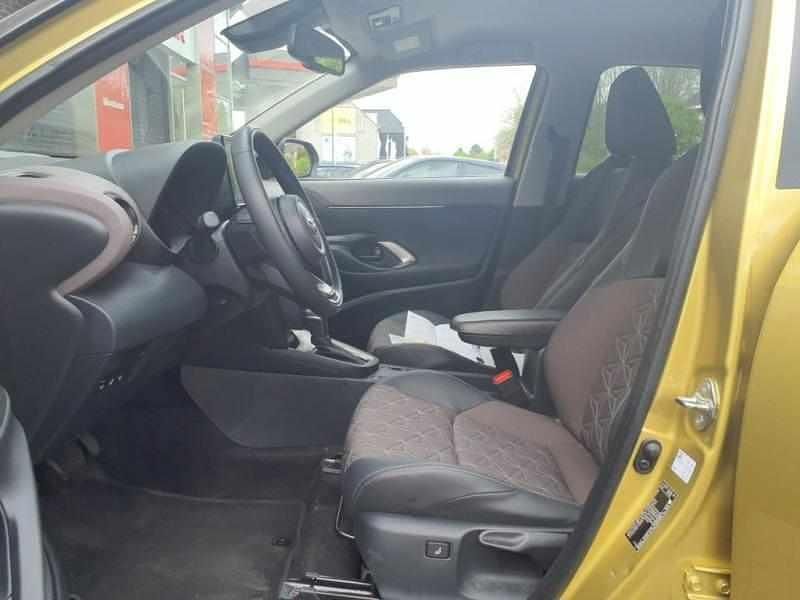 Usado Toyota Yaris Hybrid 116 HP (85 kW) 2024 Outra