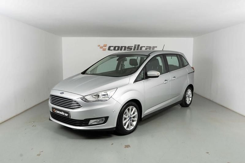 Cinza prata Usado 2017 Ford Grand C-Max Titanium Monovolume | € 13.980 - Imagem 1/4