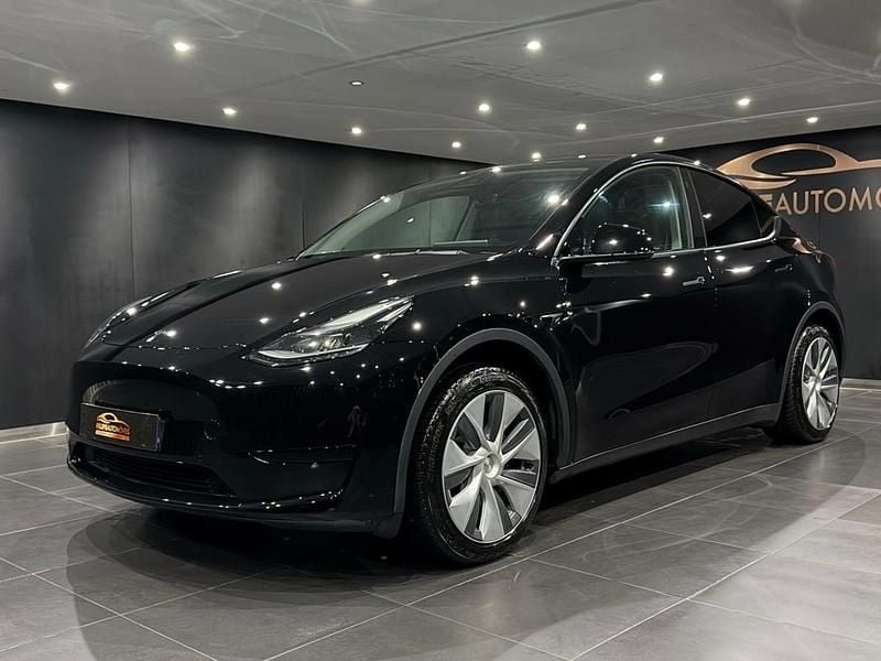 Preto Usado 2024 Tesla Model Y Standard Range SUV | € 33.990 (Bom preço) - Imagem 1/4