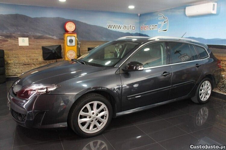 Cinza Usado 2010 Renault Laguna III Dynamique Carrinha | € 8.500 (Preço justo) - Imagem 1/1