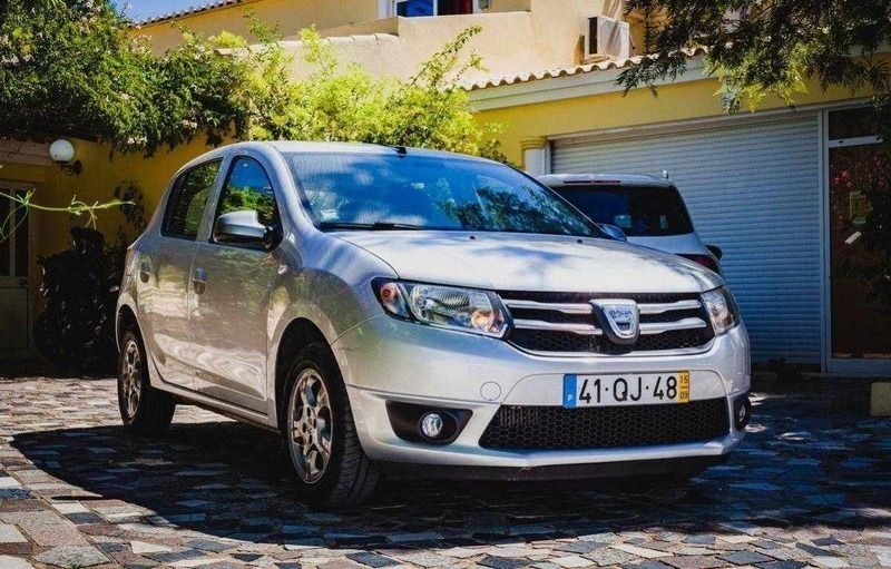 Cinza Usado 2015 Dacia Sandero Citadino | € 11.500 (Preço elevado) - Imagem 1/4