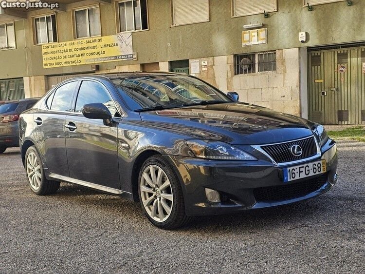 Cinza Usado 2008 Lexus IS220 Luxury Line Sedan | € 7.900 - Imagem 1/1