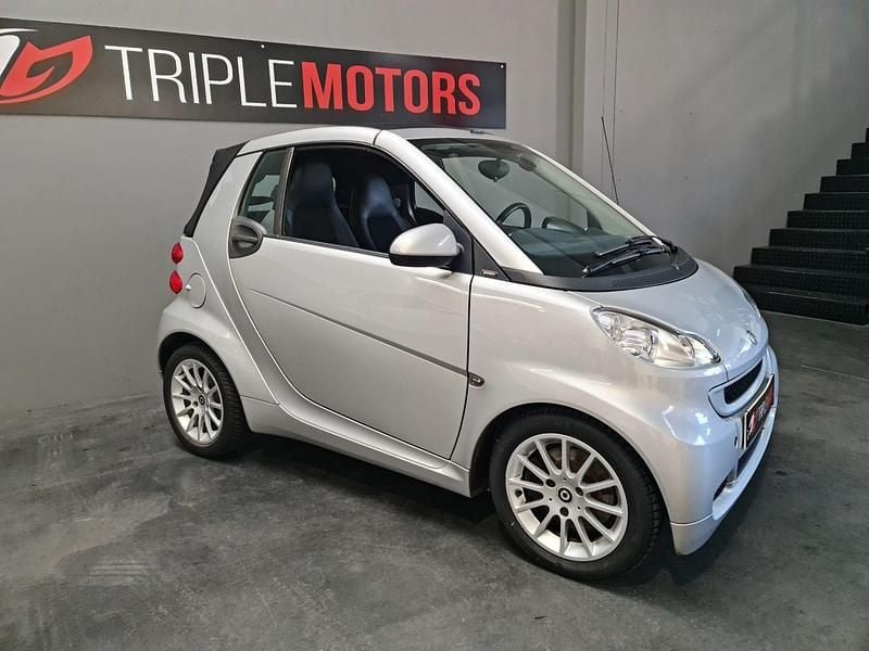 Cinza Usado 2011 Smart ForTwo Coupé Passion Coupé | € 7.250 (Preço justo) - Imagem 1/4