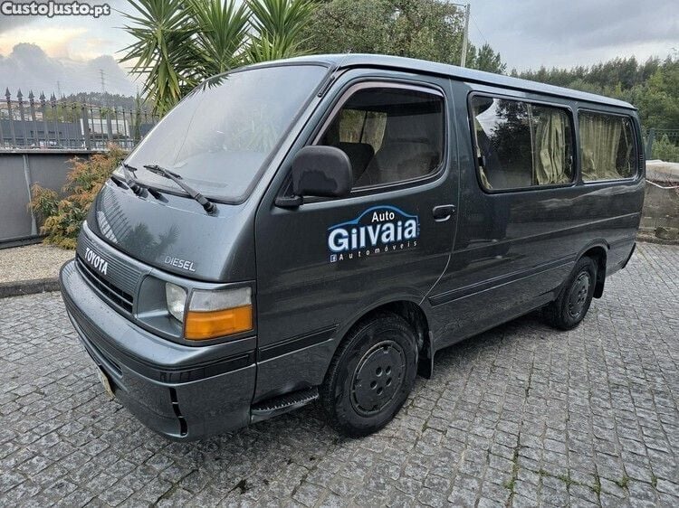 Cinza Usado 1991 Toyota HiAce Monovolume | € 8.980 - Imagem 1/1