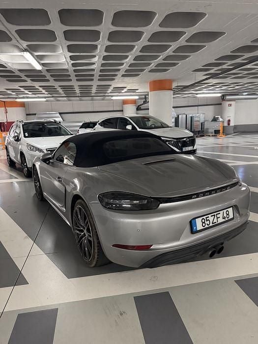 Usado Porsche 718 Boxster Sport 300 HP (220 kW) 2018 Cabrios