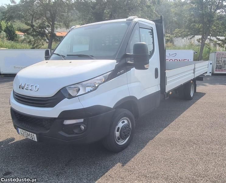 Branco Usado 2017 Iveco Daily | € 24.900 (Preço elevado) - Imagem 1/1