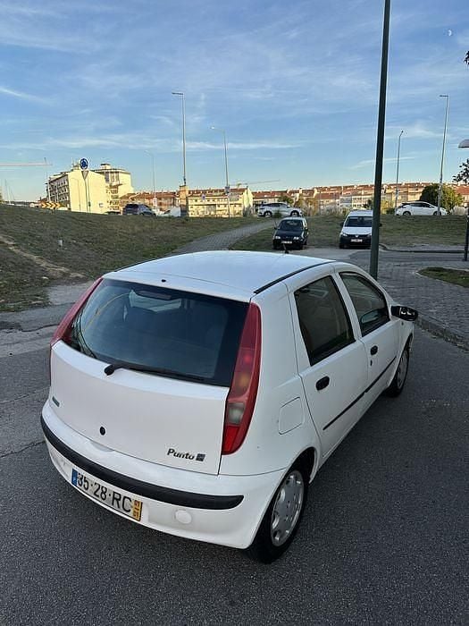 Usado 2001 Fiat Punto Citadino | € 1.000 (Super Preço) - Imagem 1/4