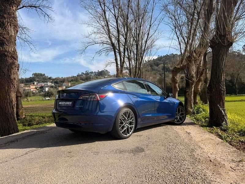 Usado Tesla Model 3 278 kW (378 HP) 2022 Azul Sedan