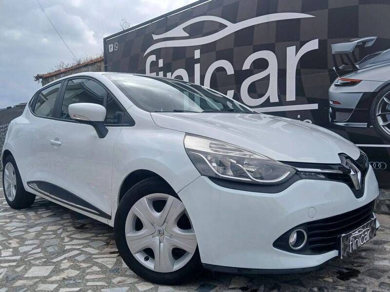 Branco Usado 2013 Renault Clio IV | € 6.900 (Preço justo) - Imagem 1/4