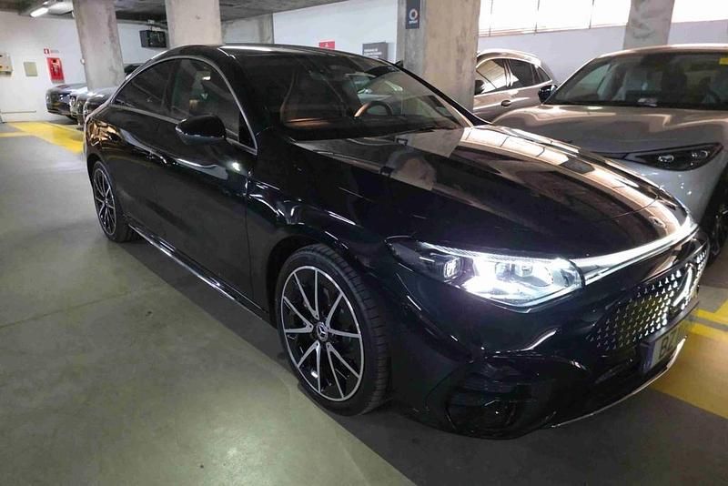 Preto Novo 2025 Mercedes CLA 250+ Sedan | € 59.900 - Imagem 1/4