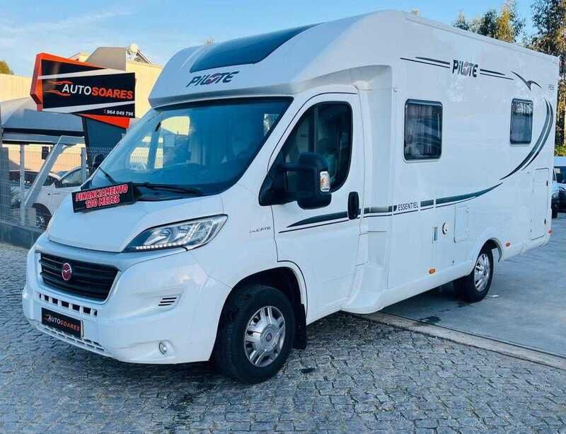 Branco Usado 2016 Fiat Ducato Van | € 55.850 - Imagem 1/4