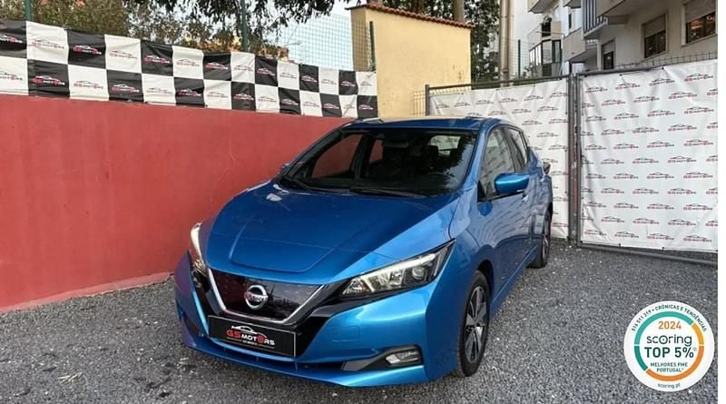 Usado Nissan Leaf N-Connecta 110 kW (150 HP) 2021 Azul escuro Citadino