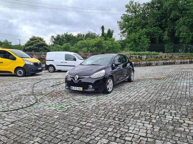 Usado Renault Clio IV 90 HP (66 kW) 2015 Sedan