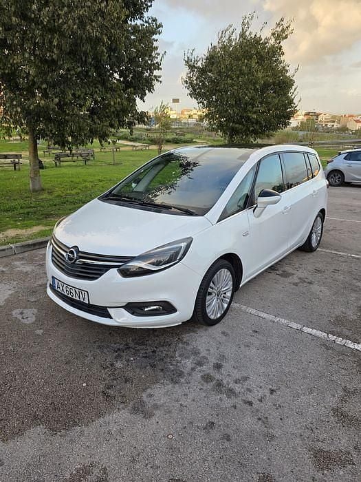 Usado 2018 Opel Zafira Sedan | € 10.500 - Imagem 1/4