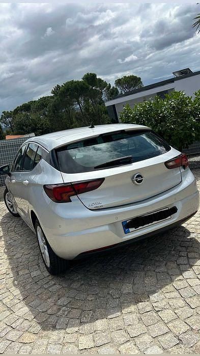 Usado 2019 Opel Astra Sedan | € 12.000 (Preço justo) - Imagem 1/4