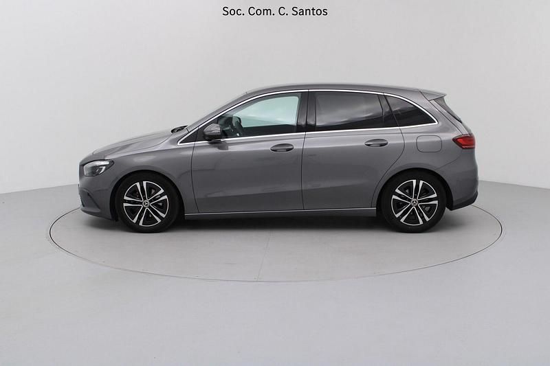 Usado Mercedes B180 Advanced 116 HP (85 kW) 2024 Cinza Monovolume