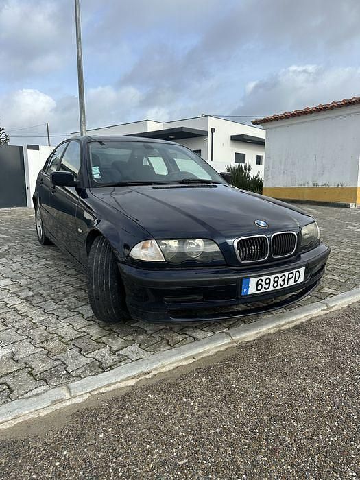 Usado 1999 BMW 320 Sedan | € 1.250 - Imagem 1/4