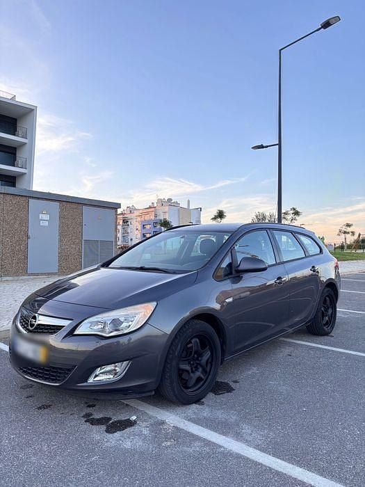 Usado 2011 Opel Astra Sport Carrinha | € 4.599 (Bom preço) - Imagem 1/4