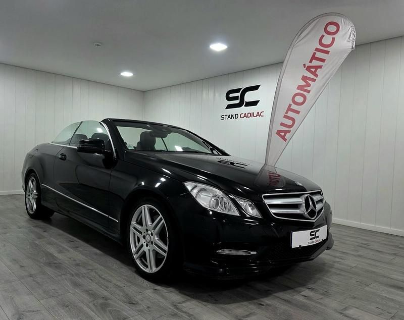 Usado Mercedes E250 AMG 204 HP (150 kW) 2012 Preto Cabrios