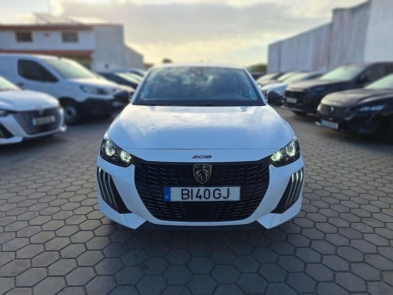 Branco Usado 2024 Peugeot 208 Active Citadino | € 16.980 (Preço justo) - Imagem 1/4
