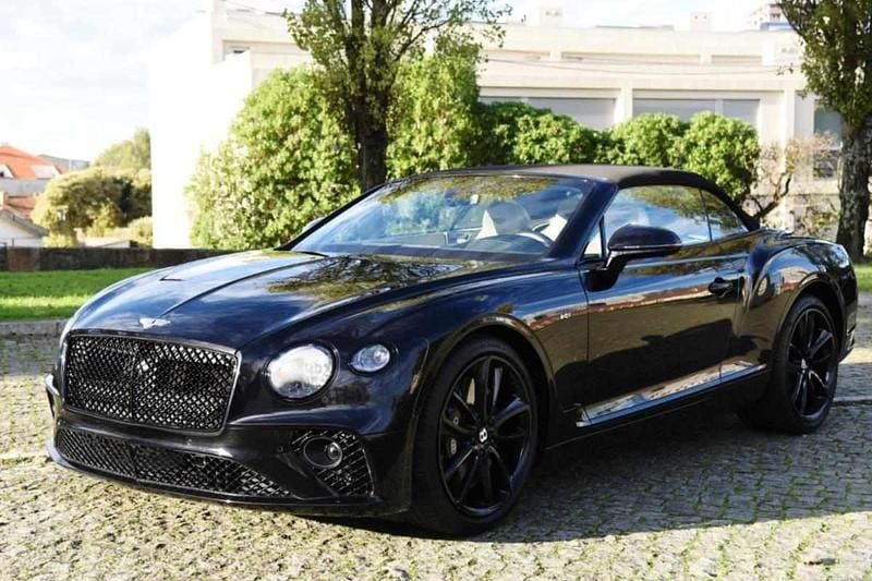 Usado Bentley Continental GT 550 HP (404 kW) 2022 Preto Coupé