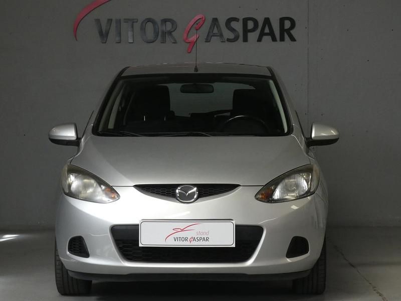 Cinza Usado 2007 Mazda 2 Comfort | € 6.990 - Imagem 1/3