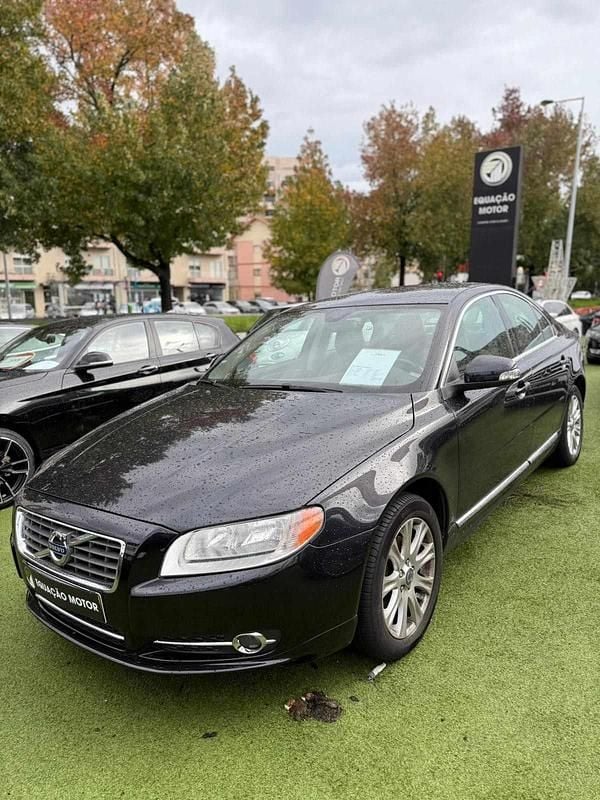 Preto Usado 2010 Volvo S80 Sedan | € 8.900 - Imagem 1/4