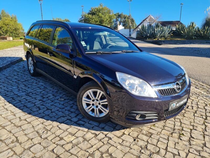 Azul Usado 2005 Opel Vectra Comfort Carrinha | € 12.500 - Imagem 1/4