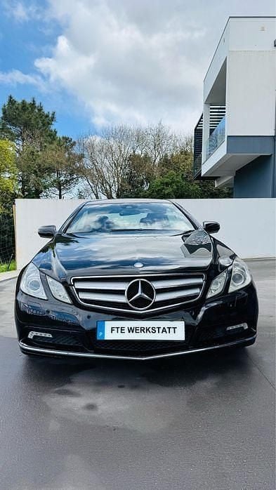 Usado 2009 Mercedes E250 Coupé | € 11.750 - Imagem 1/4