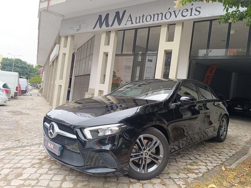 Preto Usado 2019 Mercedes A200 Progressive | € 24.750 (Preço justo) - Imagem 1/4