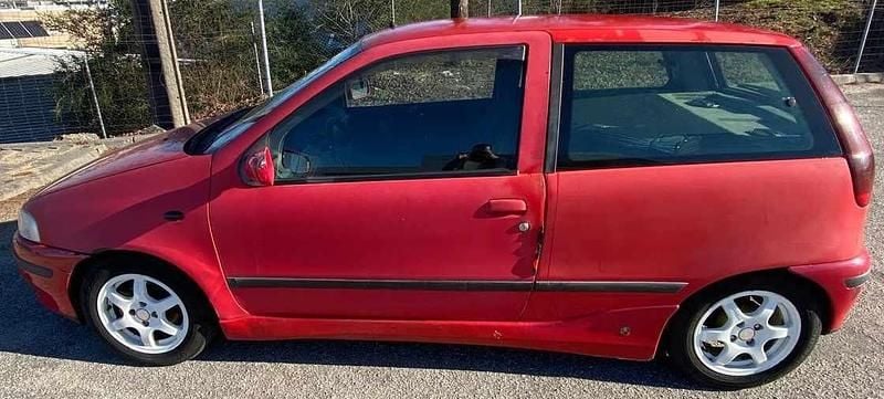 Usado Fiat Punto 71 HP (52 kW) 1994 Vermelho Citadino