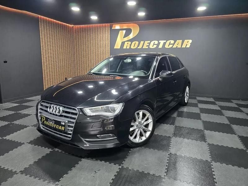 Preto Usado 2013 Audi A3 Sportback Sport Citadino | € 16.900 - Imagem 1/4