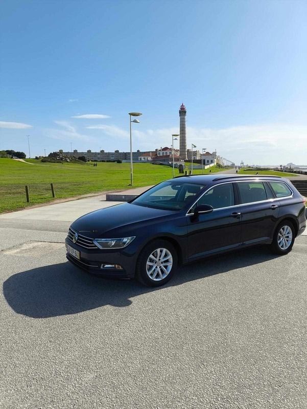 Azul Usado 2019 VW Passat Carrinha | € 17.950 (Bom preço) - Imagem 1/4