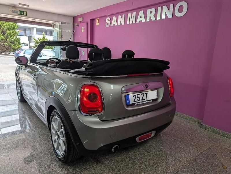 Usado Mini Cooper D Cabriolet 116 HP (85 kW) 2016 Cinza Cabrios