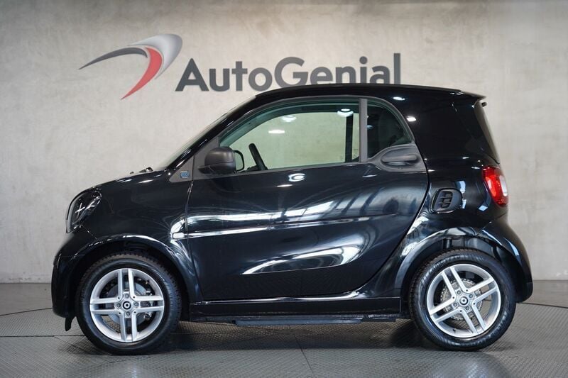 Usado Smart ForTwo Electric Drive Passion 60 kW (82 HP) 2021 Preto Citadino