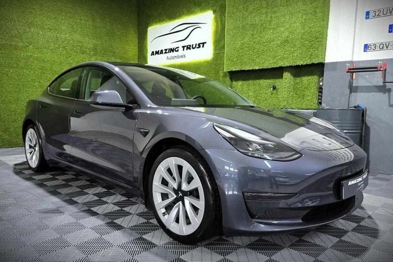 Cinza Usado 2021 Tesla Model 3 Long Range Sedan | € 31.950 (Preço justo) - Imagem 1/4